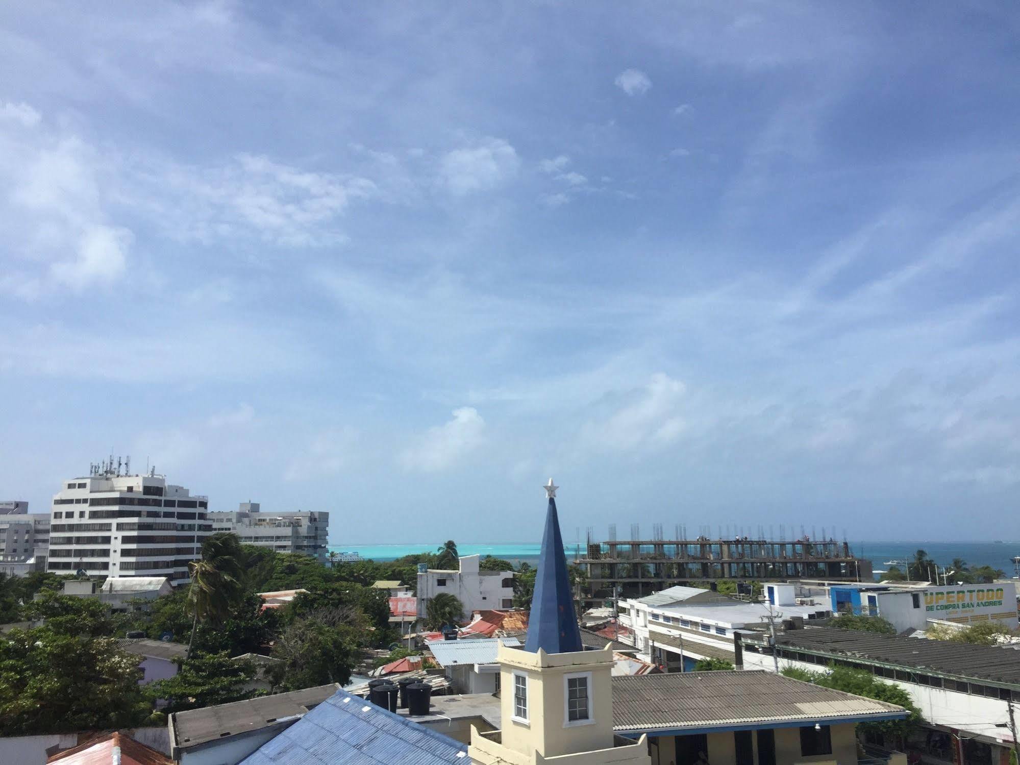 Hostal Central Beach San Andres  Ngoại thất bức ảnh